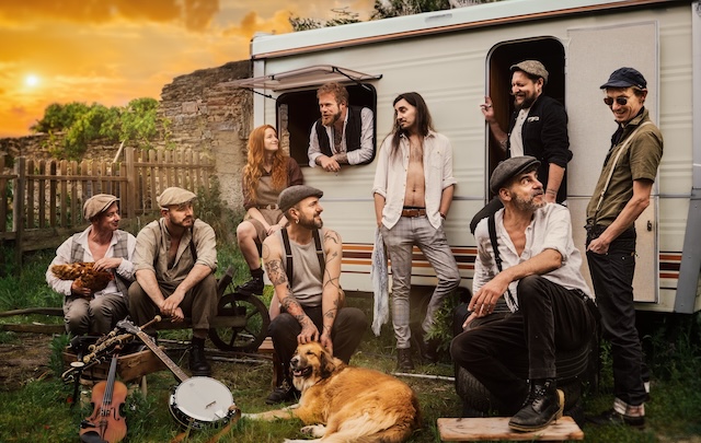 THE CELTIC TRAMPS THE CELTIC TRAMPS